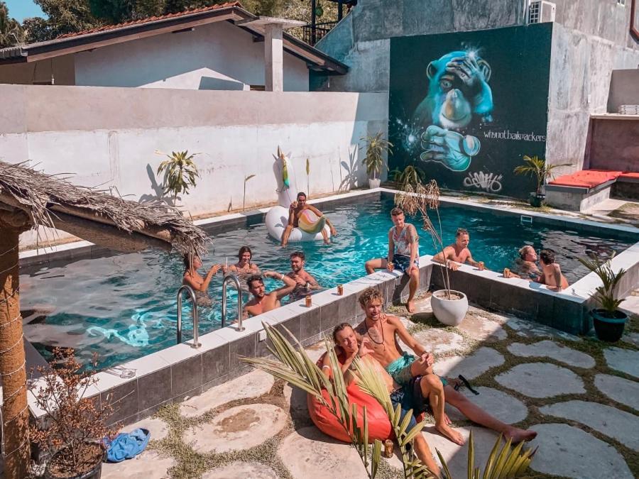 Хостел Why Not Backpackers Мірісса Екстер'єр фото